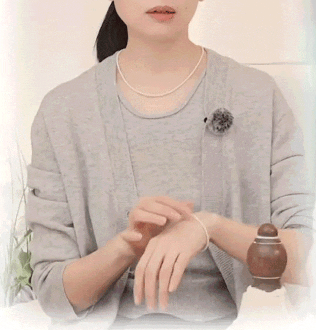 别让手腕空着过秋冬！被疯抢的珍珠“经典”高级显白提气质！